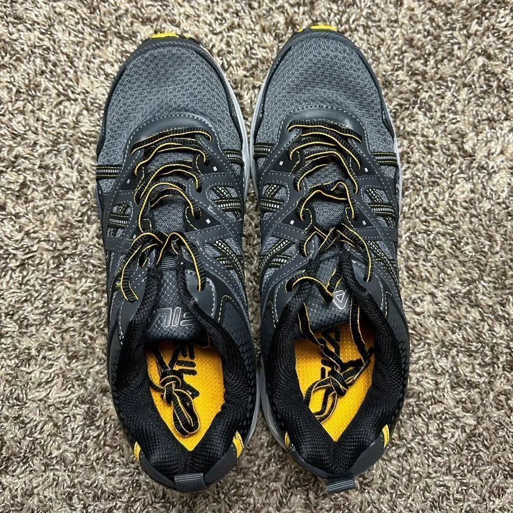 NWOT Fila men activewear sneakers size 10